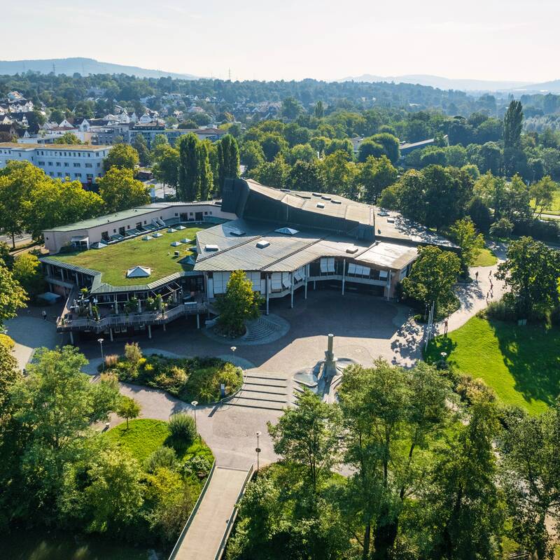 Das Bürgerzentrum Waiblingen mitten im Stadtpark von oben